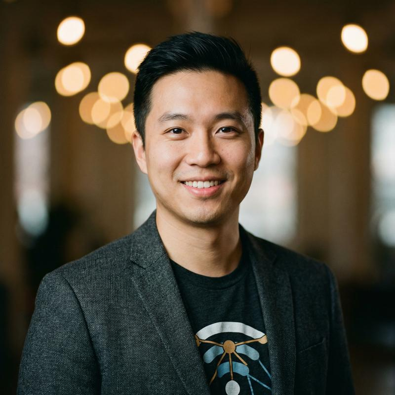 丝袜社区运营总监周文轩